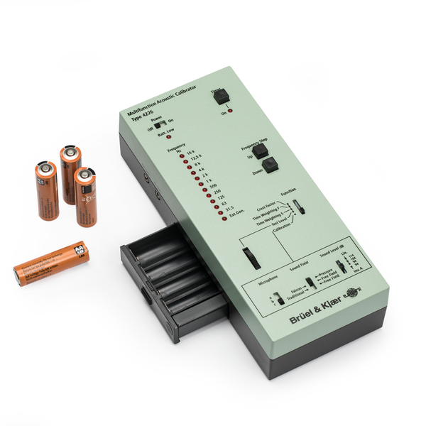 B&K Type 4226 Microphone Calibrator - Image 2